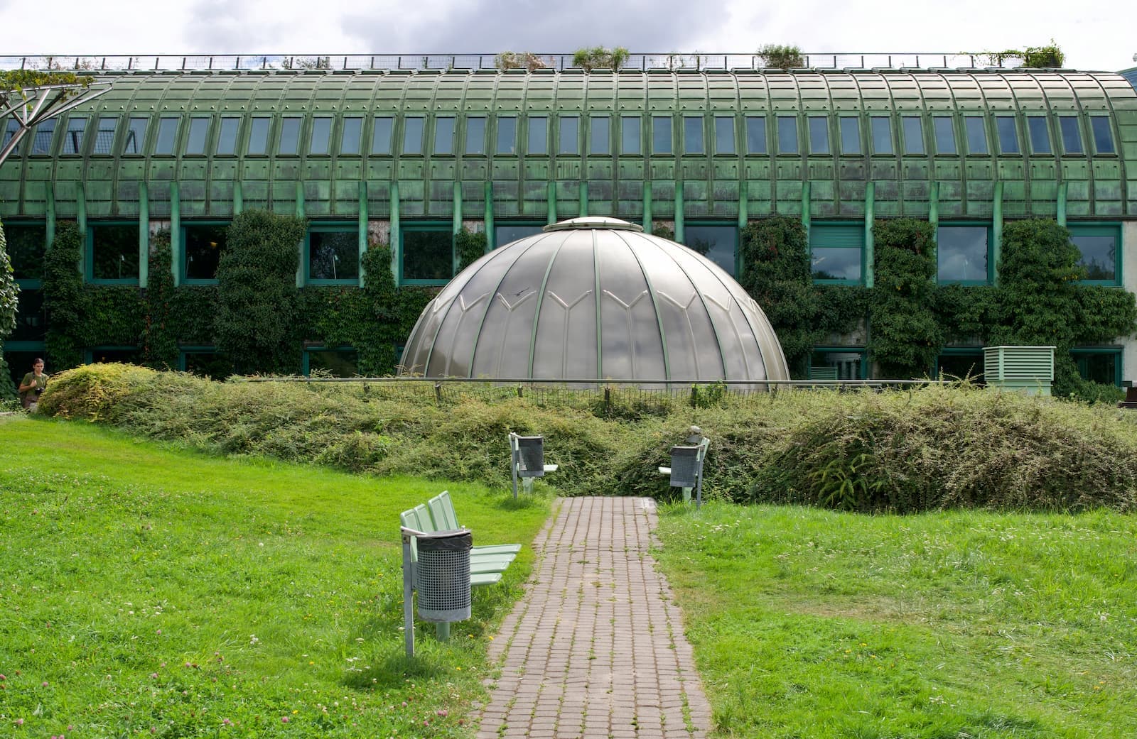 Ogród na Dachu Biblioteki Uniwersytetu Warszawskiego – blog Czil